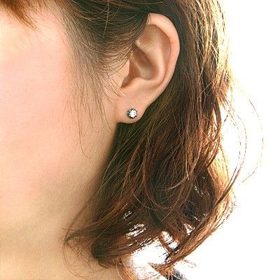シルバースタッドピアス