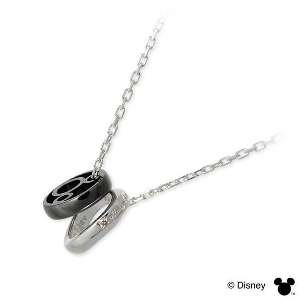 THE KISS シルバーネックレス