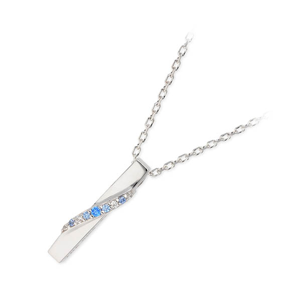 THE KISS シルバーネックレス