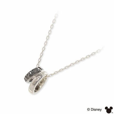 THE KISS シルバーネックレス