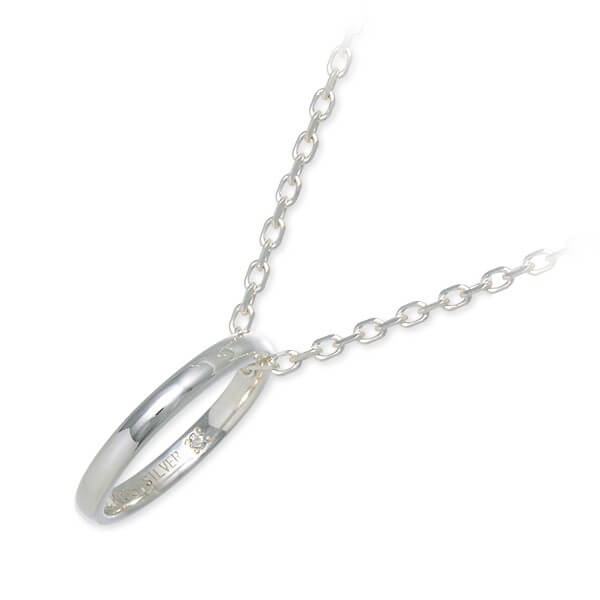 THE KISS シルバーネックレス