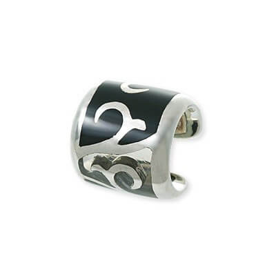 SAINTS シルバーイヤーカフ