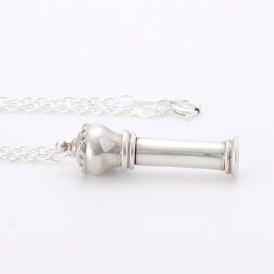 シルバーネックレス