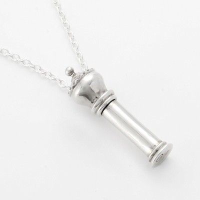 シルバーネックレス