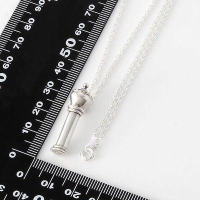 シルバーネックレス