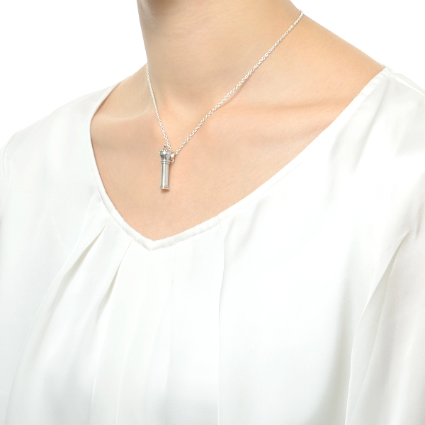 シルバーネックレス