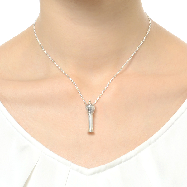 シルバーネックレス