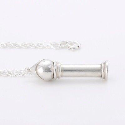 シルバーネックレス