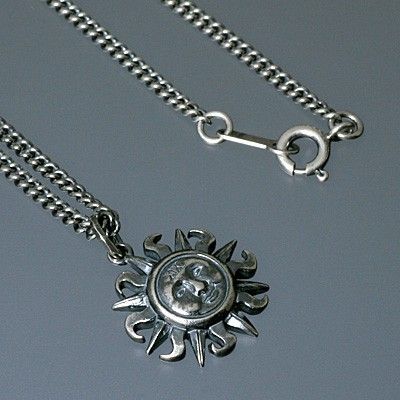 シルバーネックレス