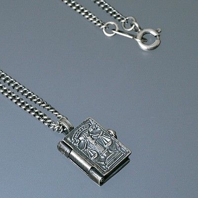 シルバーネックレス