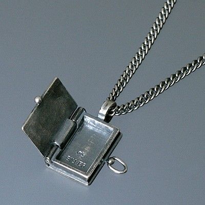 シルバーネックレス