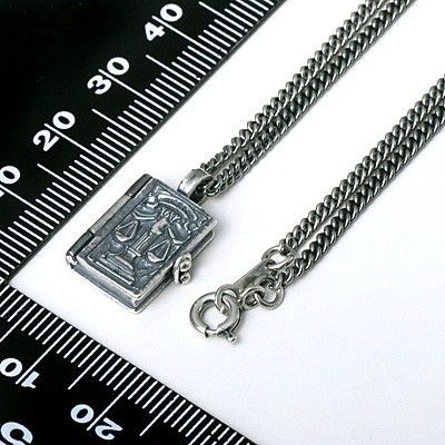 シルバーネックレス