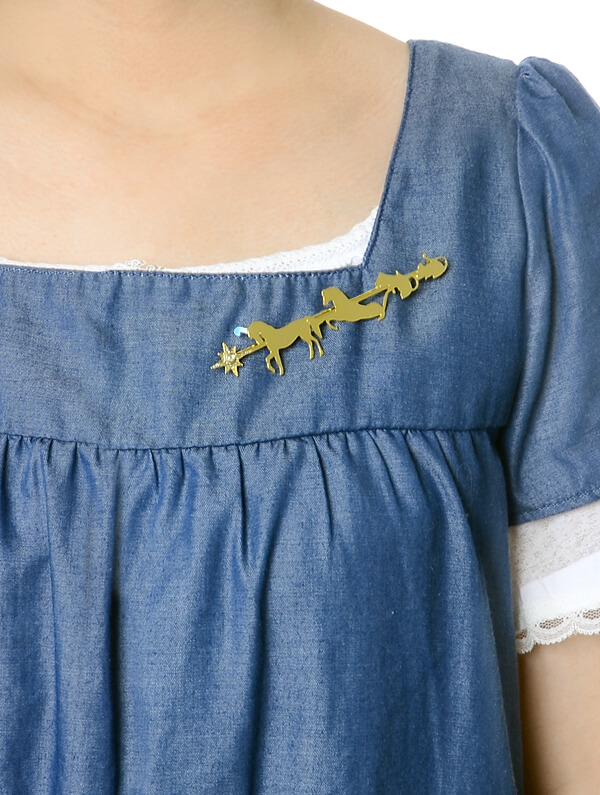 ブラスブローチ