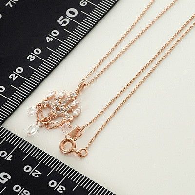 シルバーネックレス