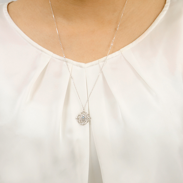 シルバーネックレス