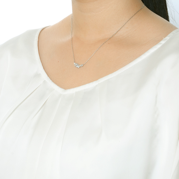 シルバーネックレス