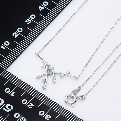 シルバーネックレス