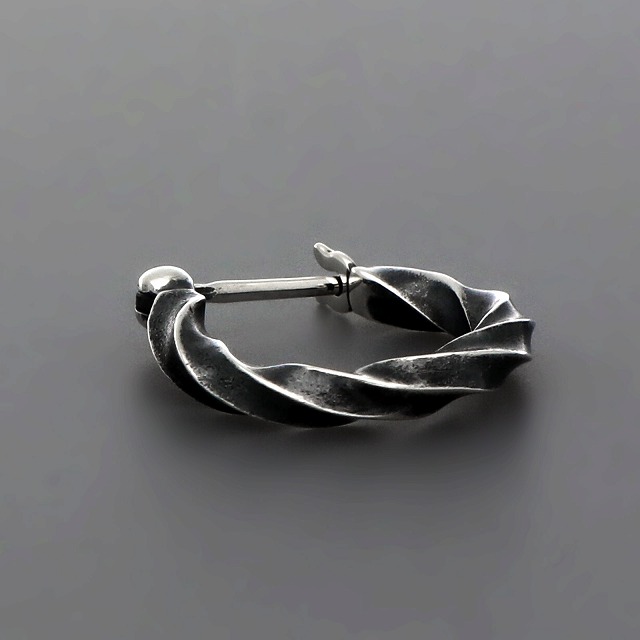 シルバーピアス