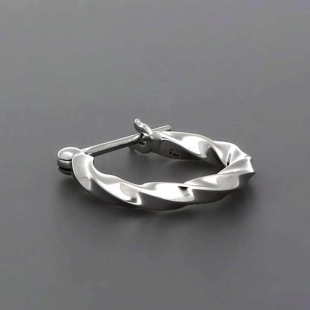 シルバーピアス