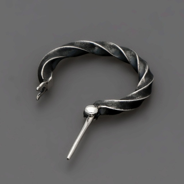 シルバーピアス