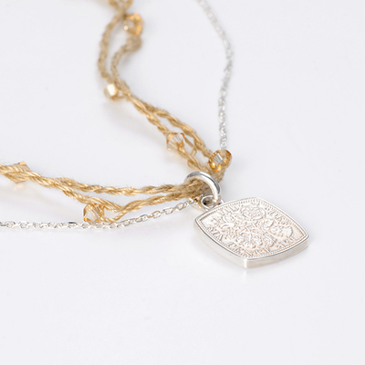 シルバーネックレス