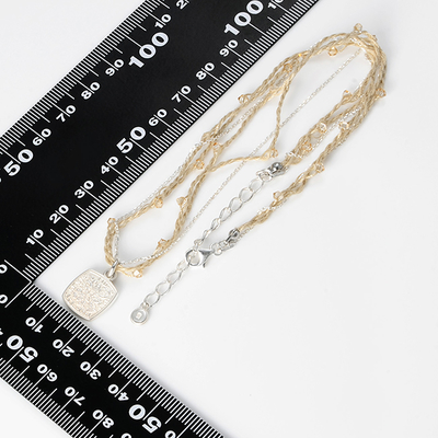 シルバーネックレス