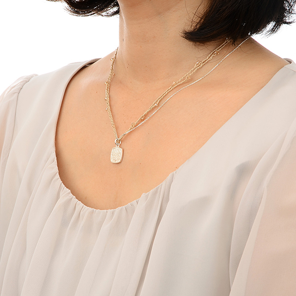 シルバーネックレス