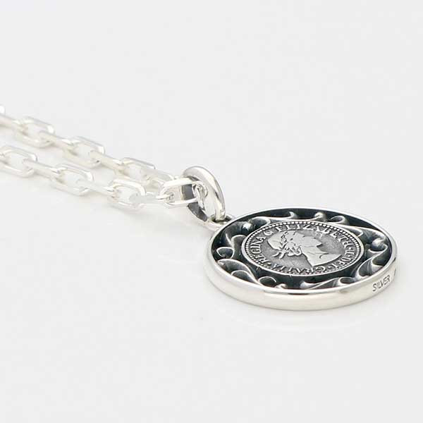 シルバーネックレス