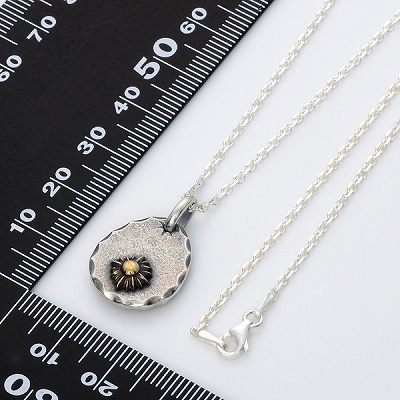 シルバーネックレス