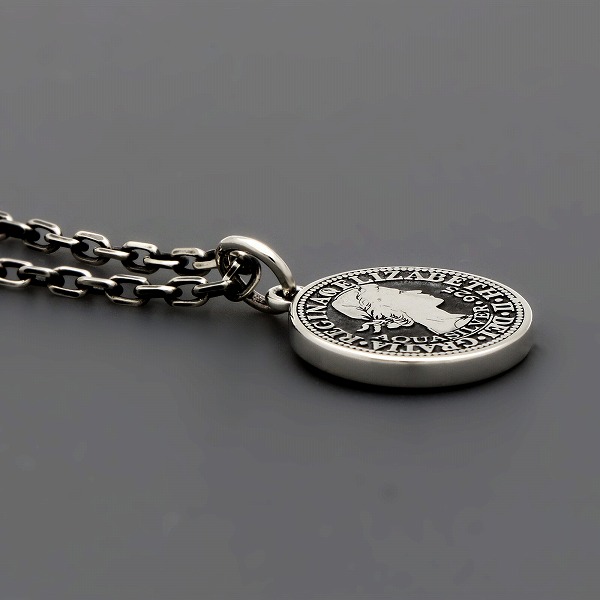 シルバーネックレス