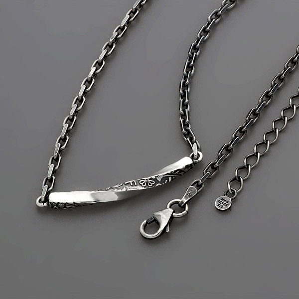 シルバーネックレス