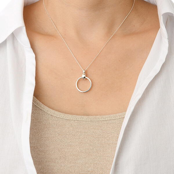 シルバーネックレス