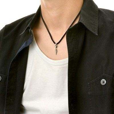 レザーネックレス