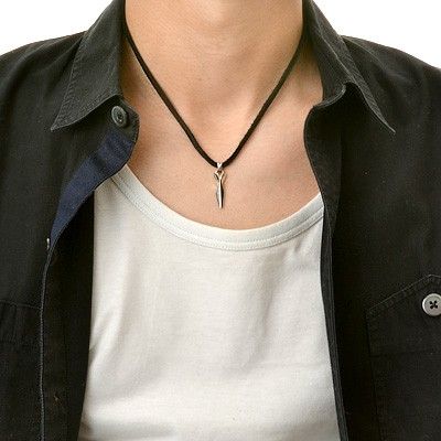 レザーネックレス