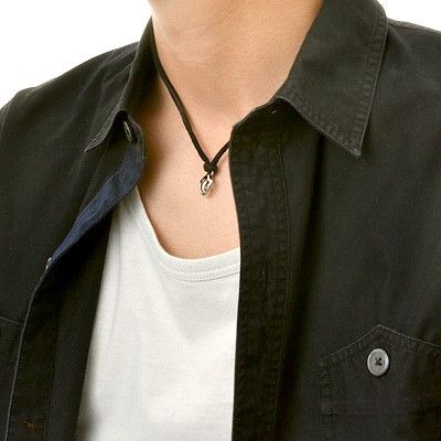 レザーネックレス