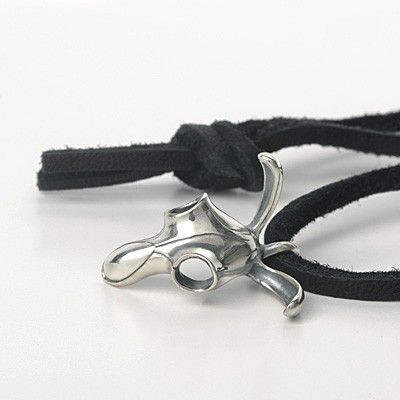 レザーネックレス