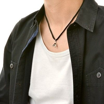 レザーネックレス