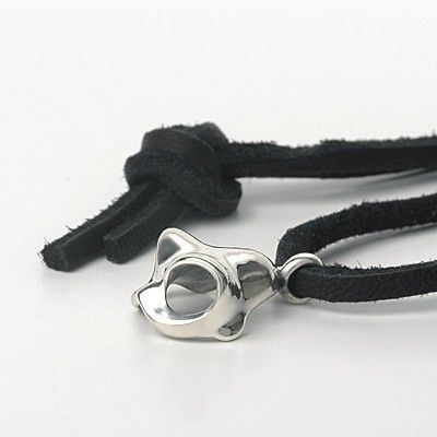 レザーネックレス