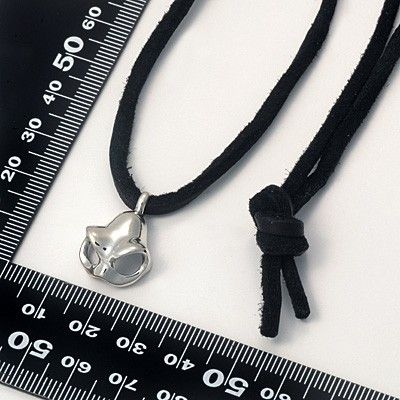 レザーネックレス