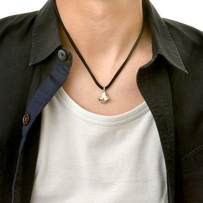 レザーネックレス