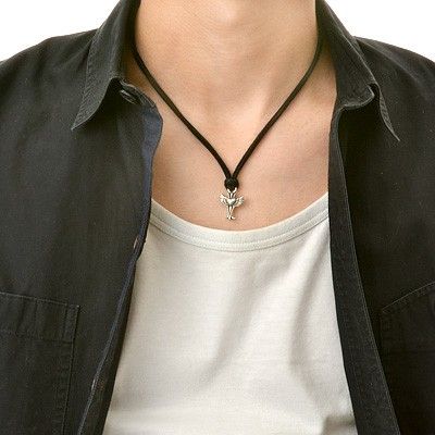 レザーネックレス