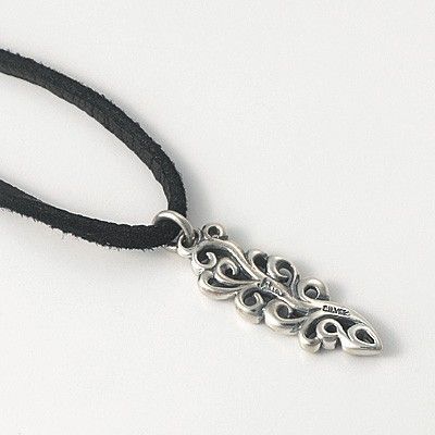 レザーネックレス