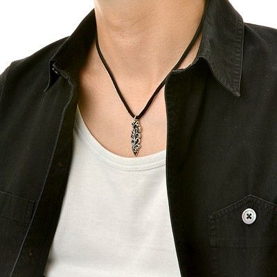 レザーネックレス