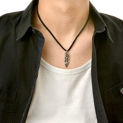 レザーネックレス