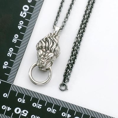 シルバーネックレス