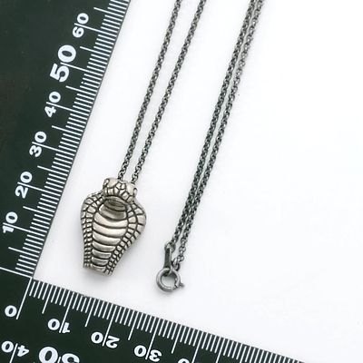 シルバーネックレス