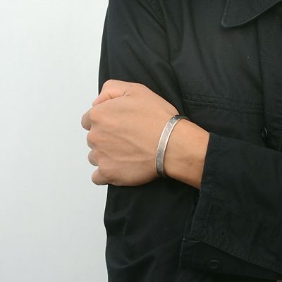 シルバーバングル