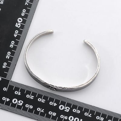 シルバーバングル