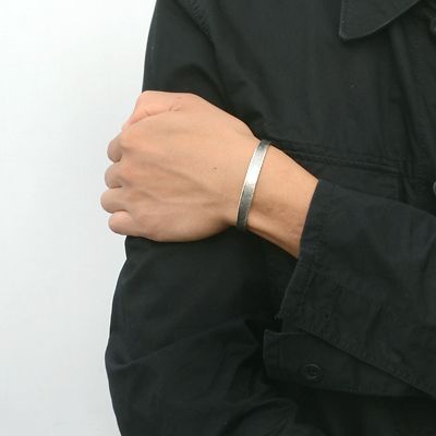 シルバーバングル