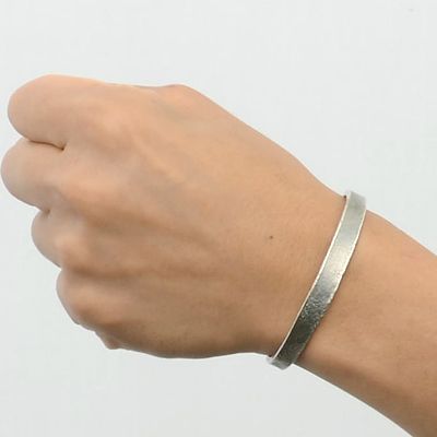 シルバーバングル